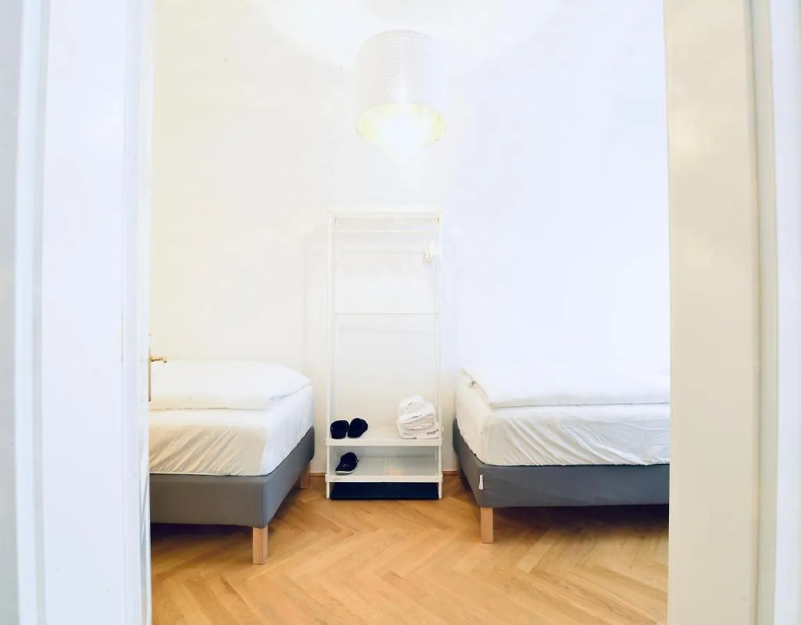 Fantastic 3-Bedroom-Apartment In Wien Mitte 0*, Vienna